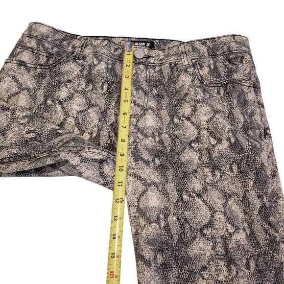 Allen B. Schwartz Women Size 14 Narrow Leg Snakeskin Print Jeans Gray Black - Picture 6 of 9